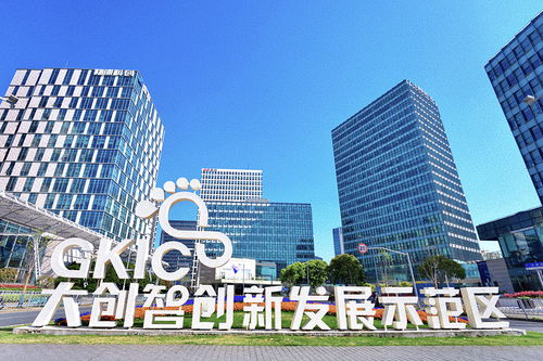 上海樣本 周邊高校云集，拆墻透智實現?？谲浖_發的創新路徑